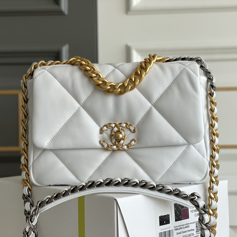 Chanel 19 Bags - Click Image to Close